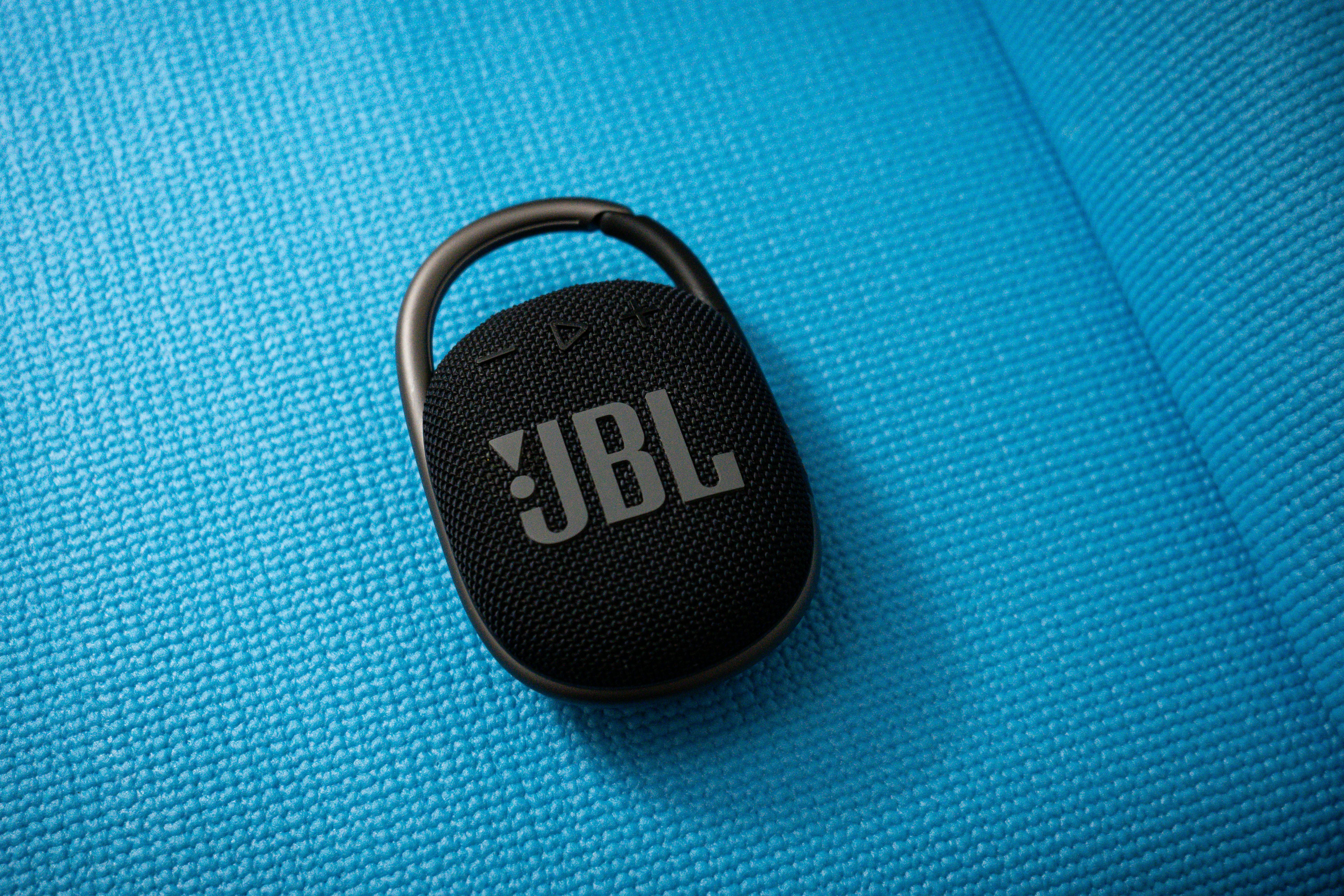 JBL Flip 6 Portable Speaker In-Depth Review: Pros and Cons
